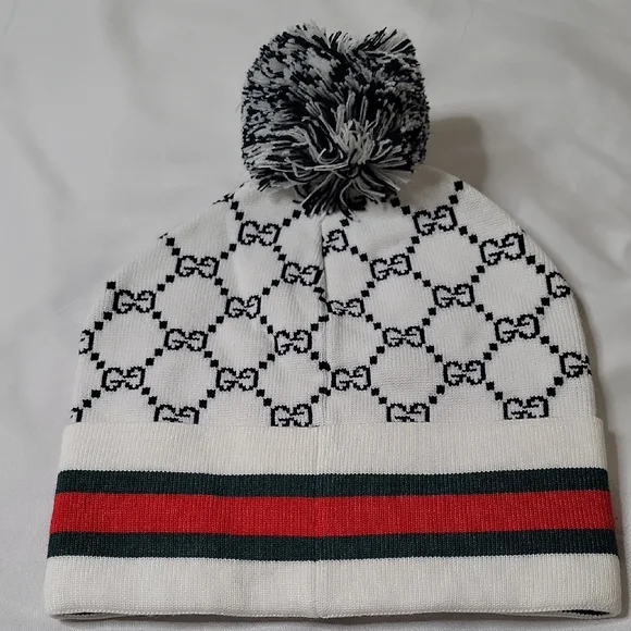Gucci White and Black Beanie with Red and Green Stripe - Picture 2 of 3